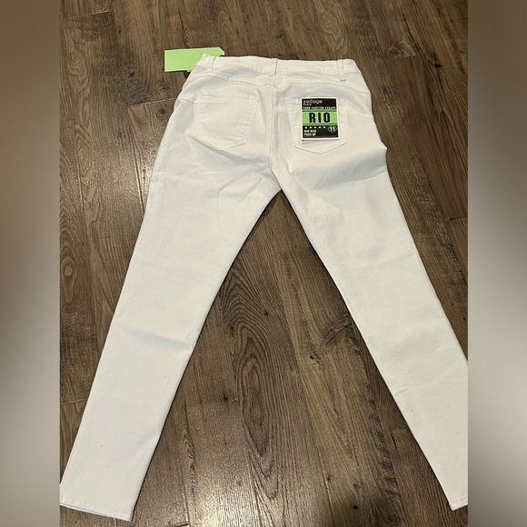 Women’s white jeans - Picture 2 of 4